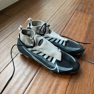 Nike men’s football cleat